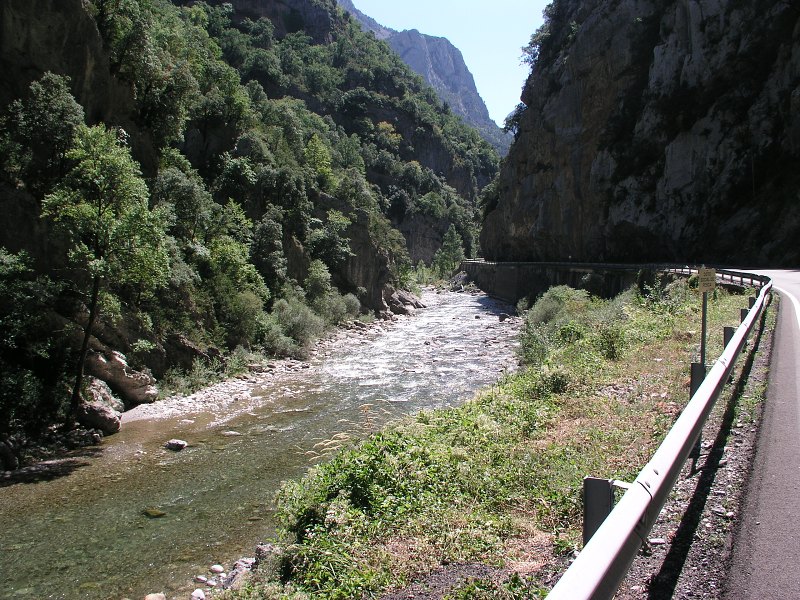 Pyreneje   27. srpna 2012 14:29:35     P8270244